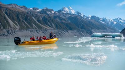 tasman glacier lake cruise
